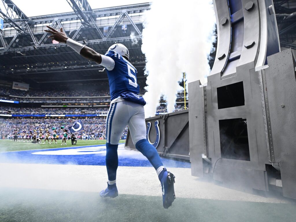 Anthony Richardson runs against the Tennessee Titans during his rookie season with the Indianapolis Colts
