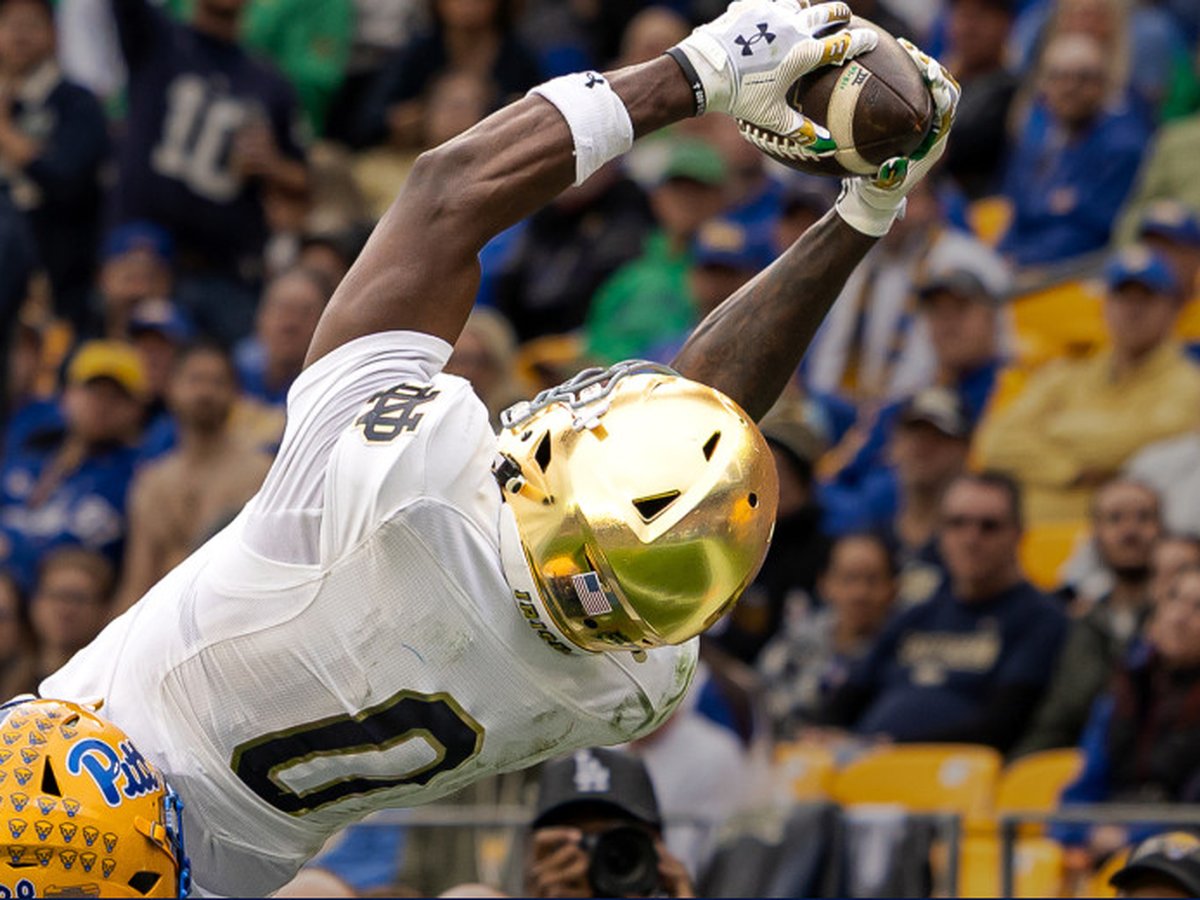 Malachi Fields makes a diving touchdown catch for Notre Dame against Pitt