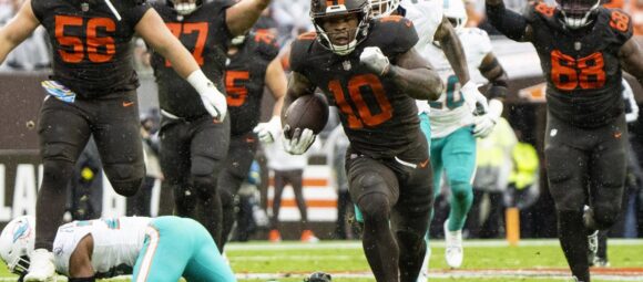 Quinshon Judkins running for the Cleveland Browns